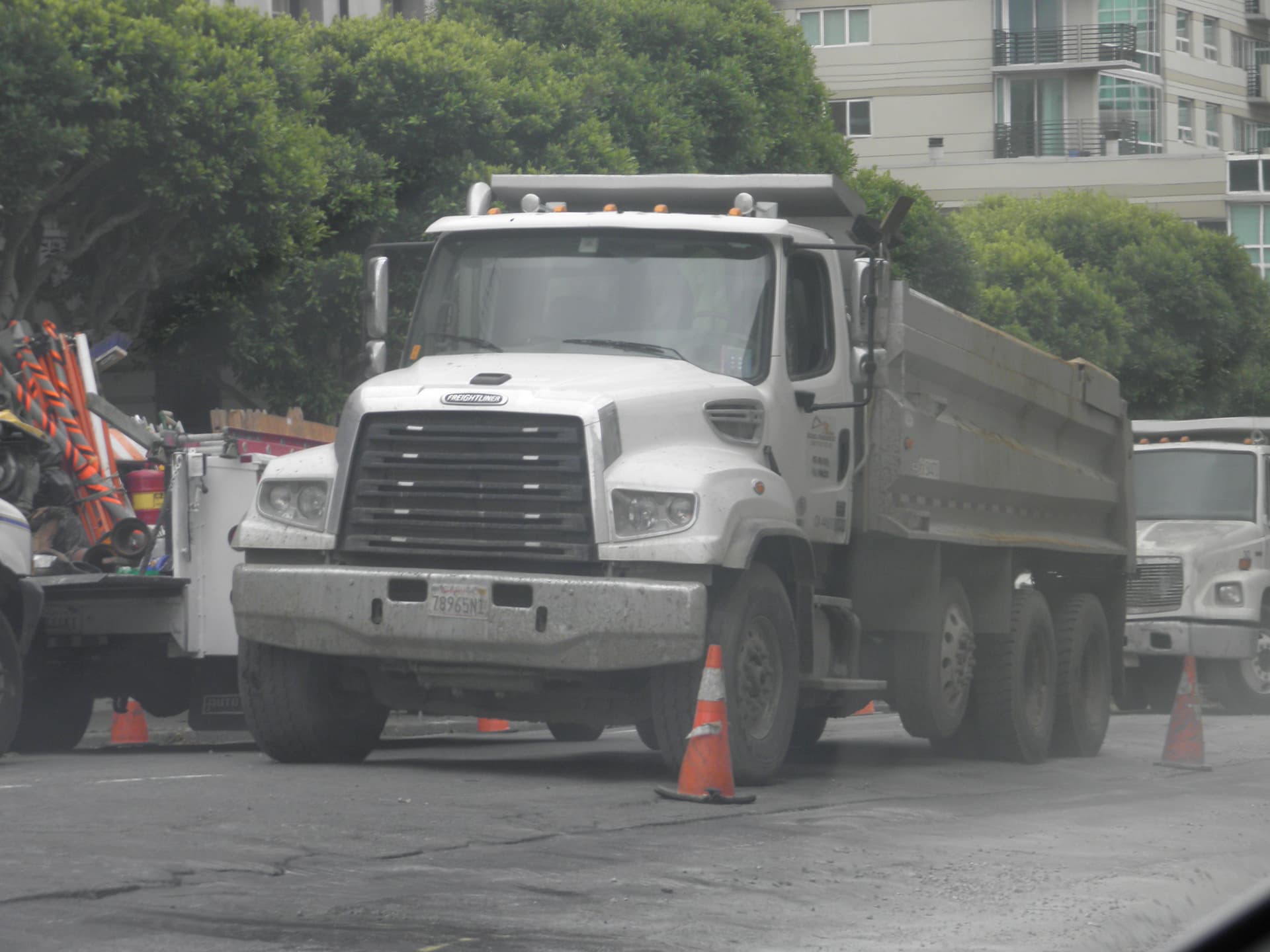 Freightliner 114SD