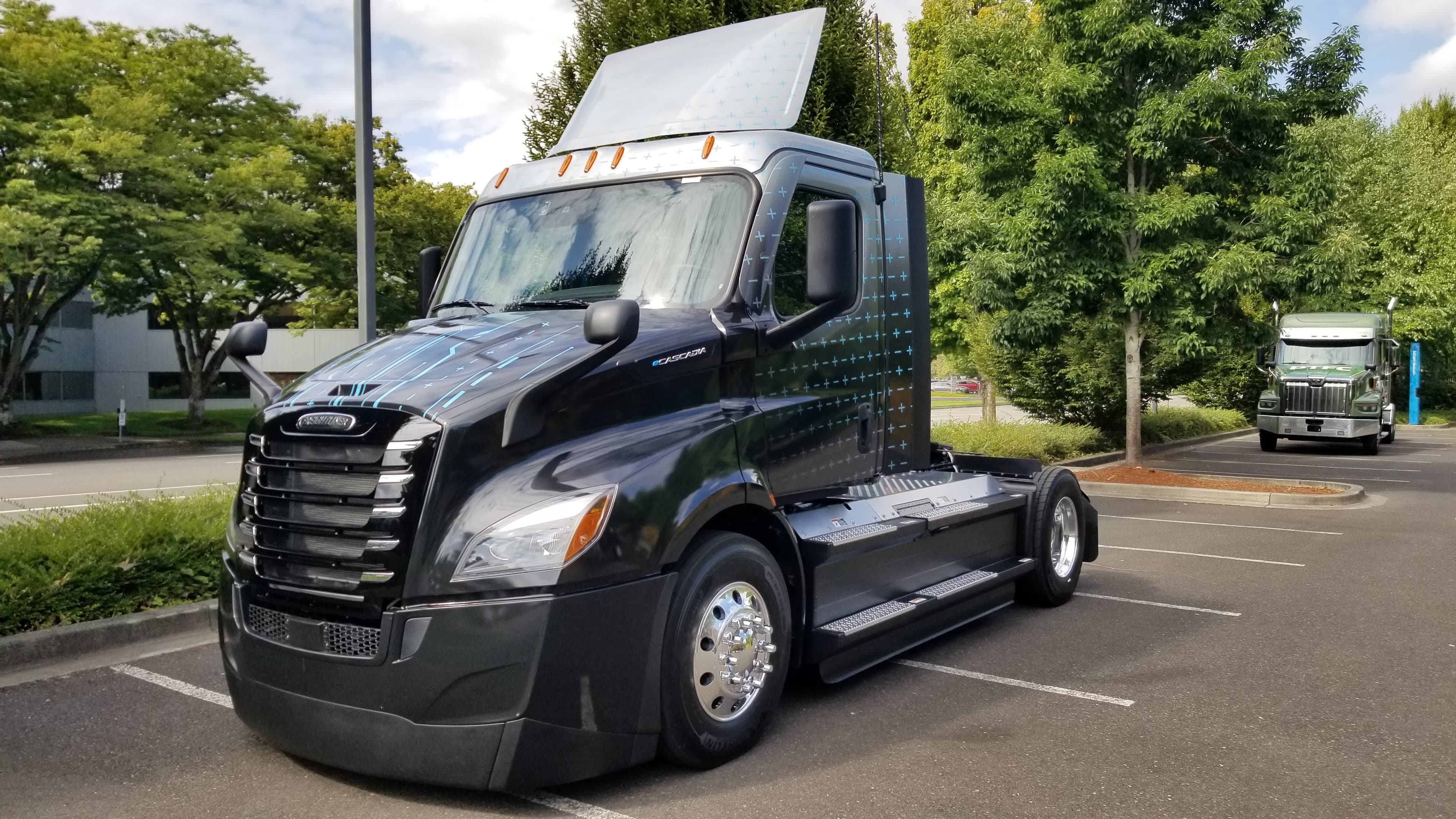 Freightliner eCascadia, eCascadia (2022)