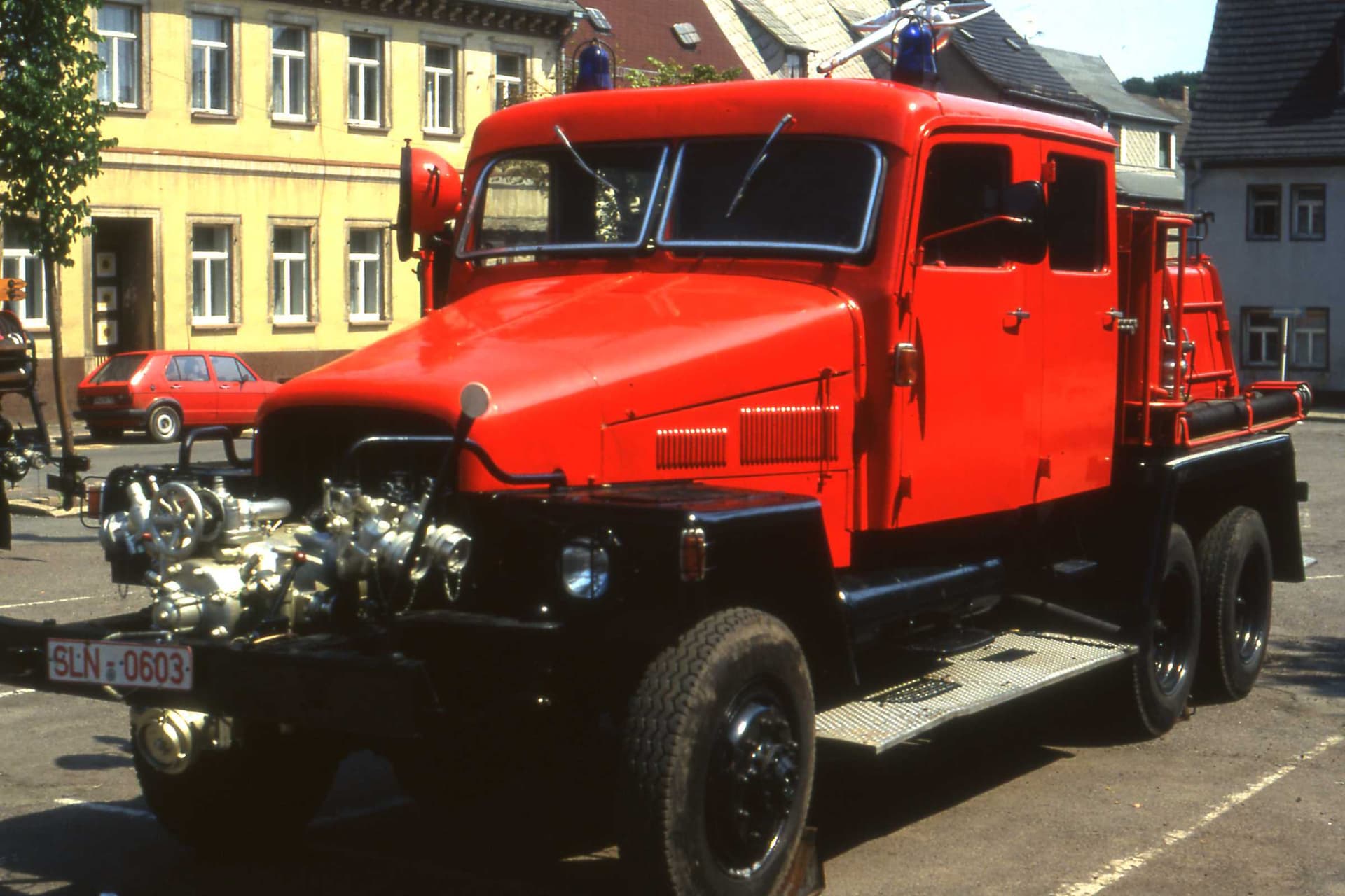 IFA G5 fire-service tanker