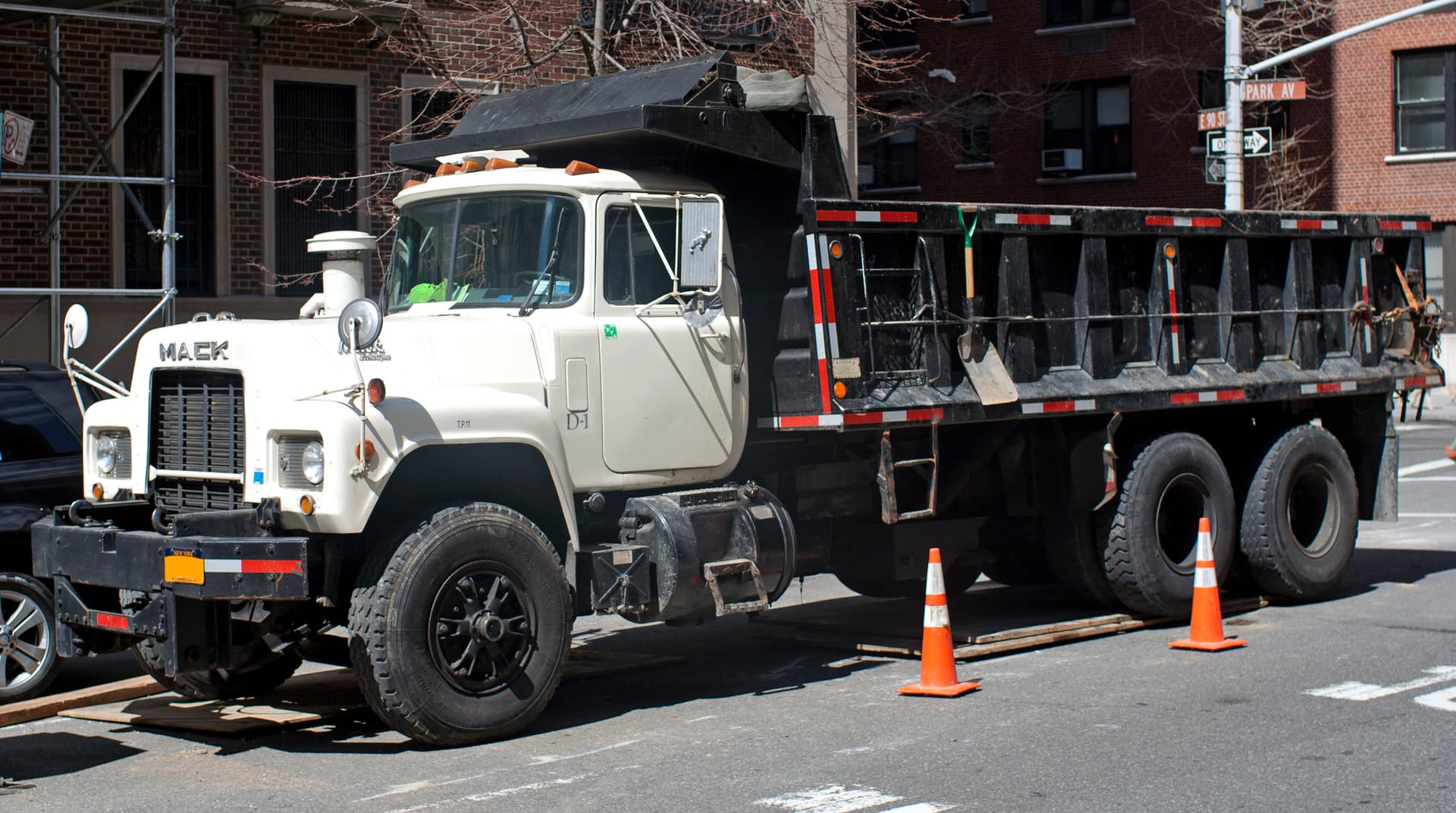 Mack R-series Econodyne dump truck in New York City
