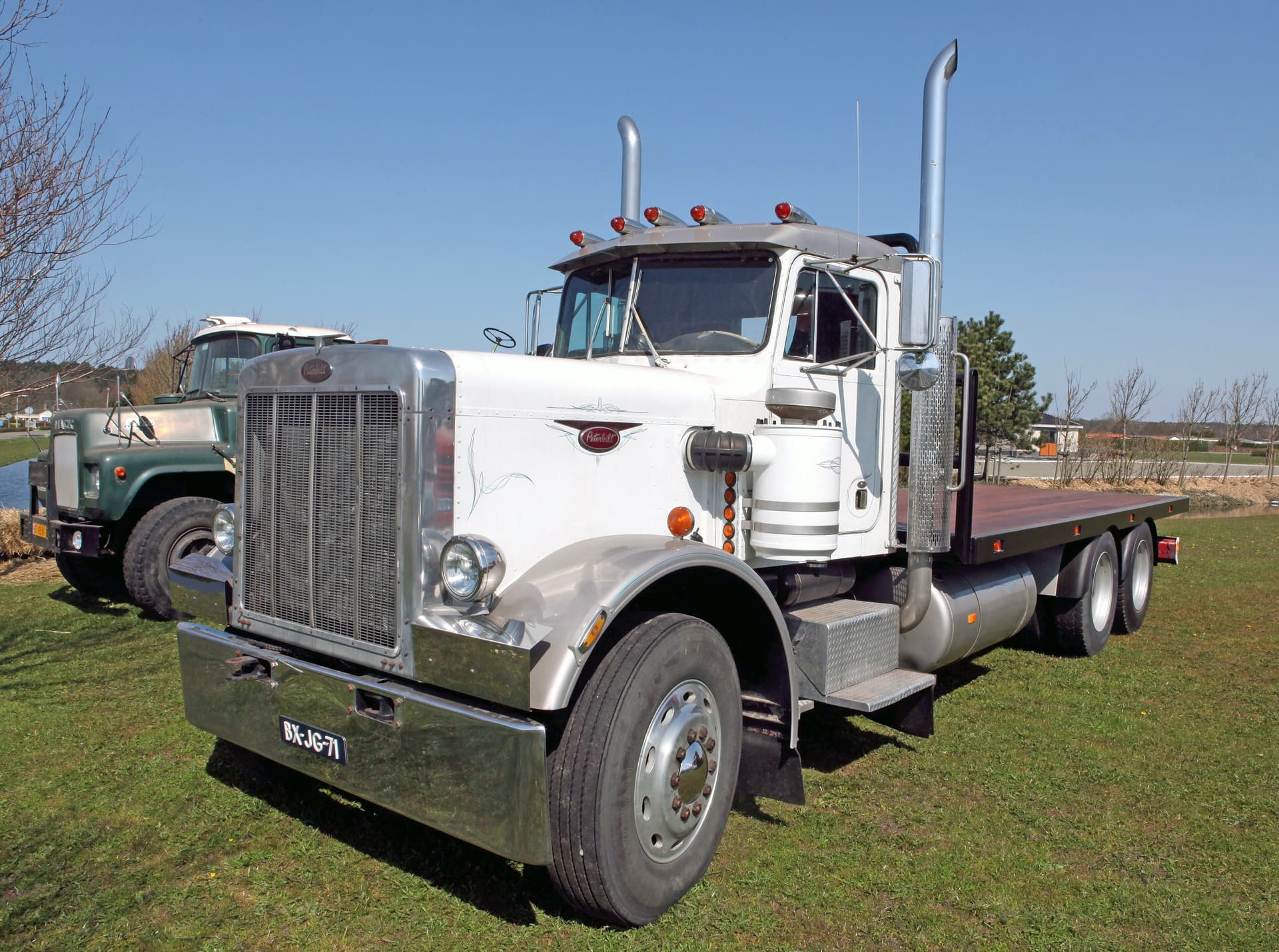 1979 Peterbilt 359 S19 (7349149644)