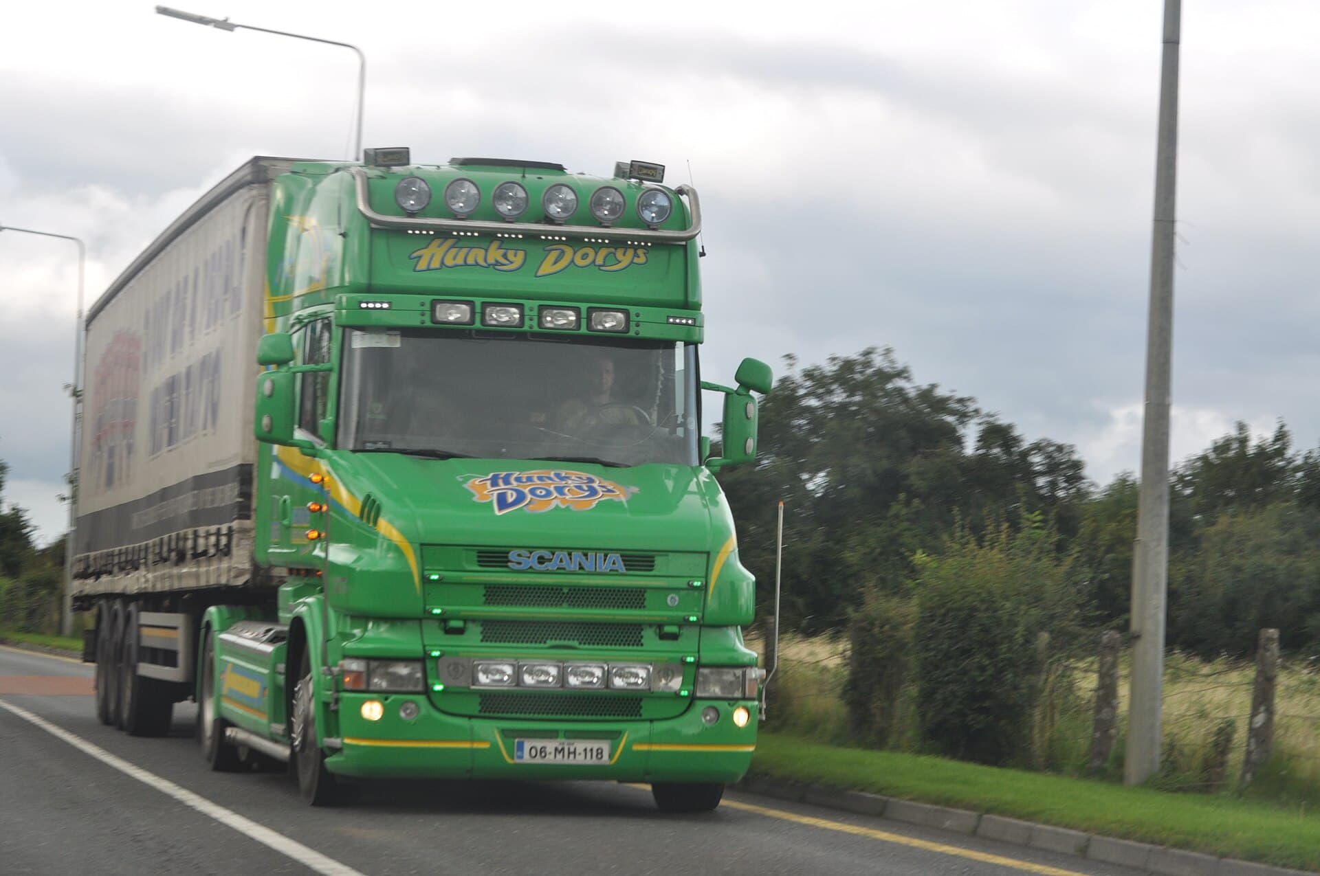 Ashbourne Haulage (Hunky Dorys) T500 Scania 06-MH-118 - September 2012 (7955415670)