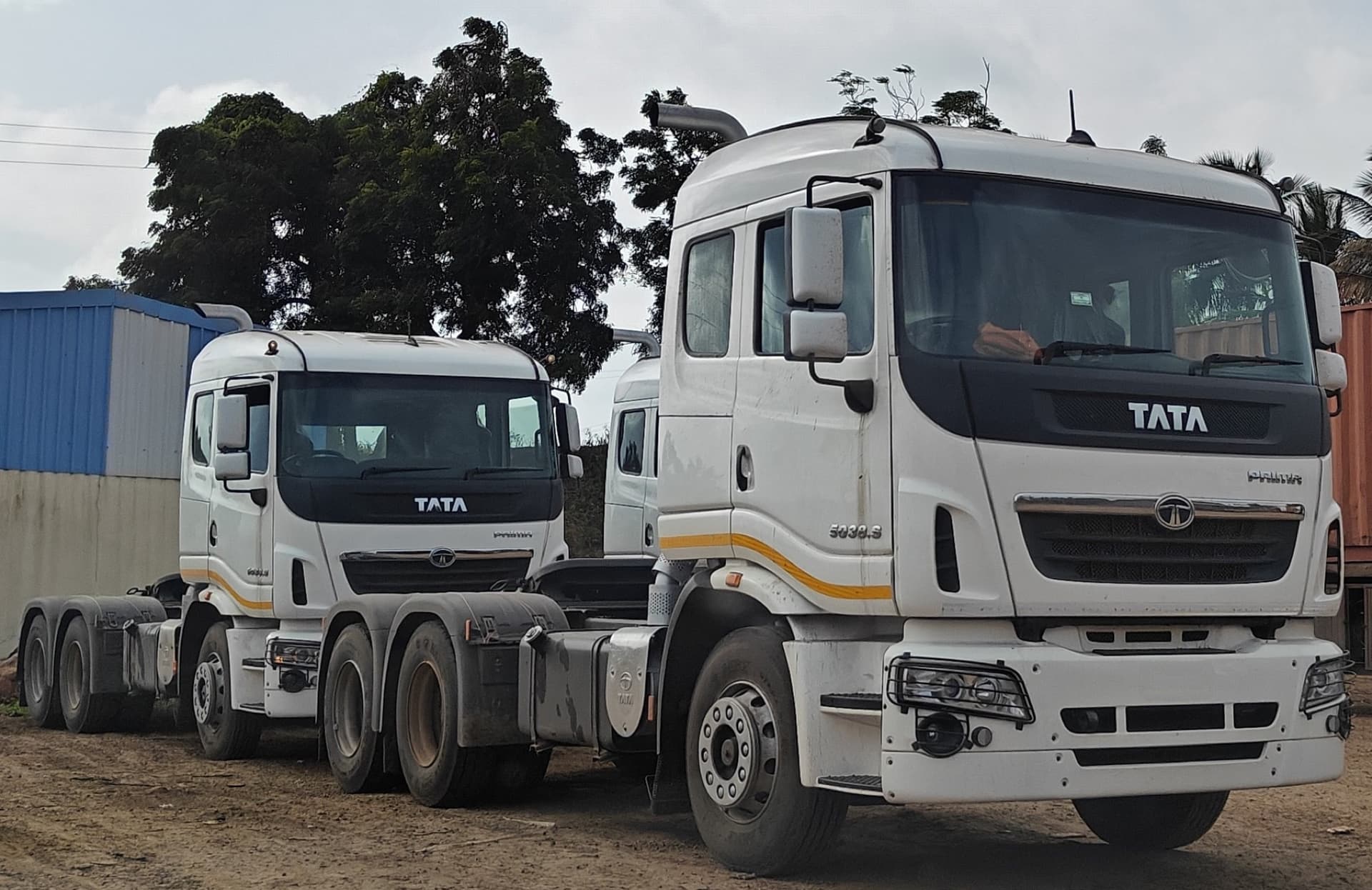 Tata Prima 5038.S tractor units