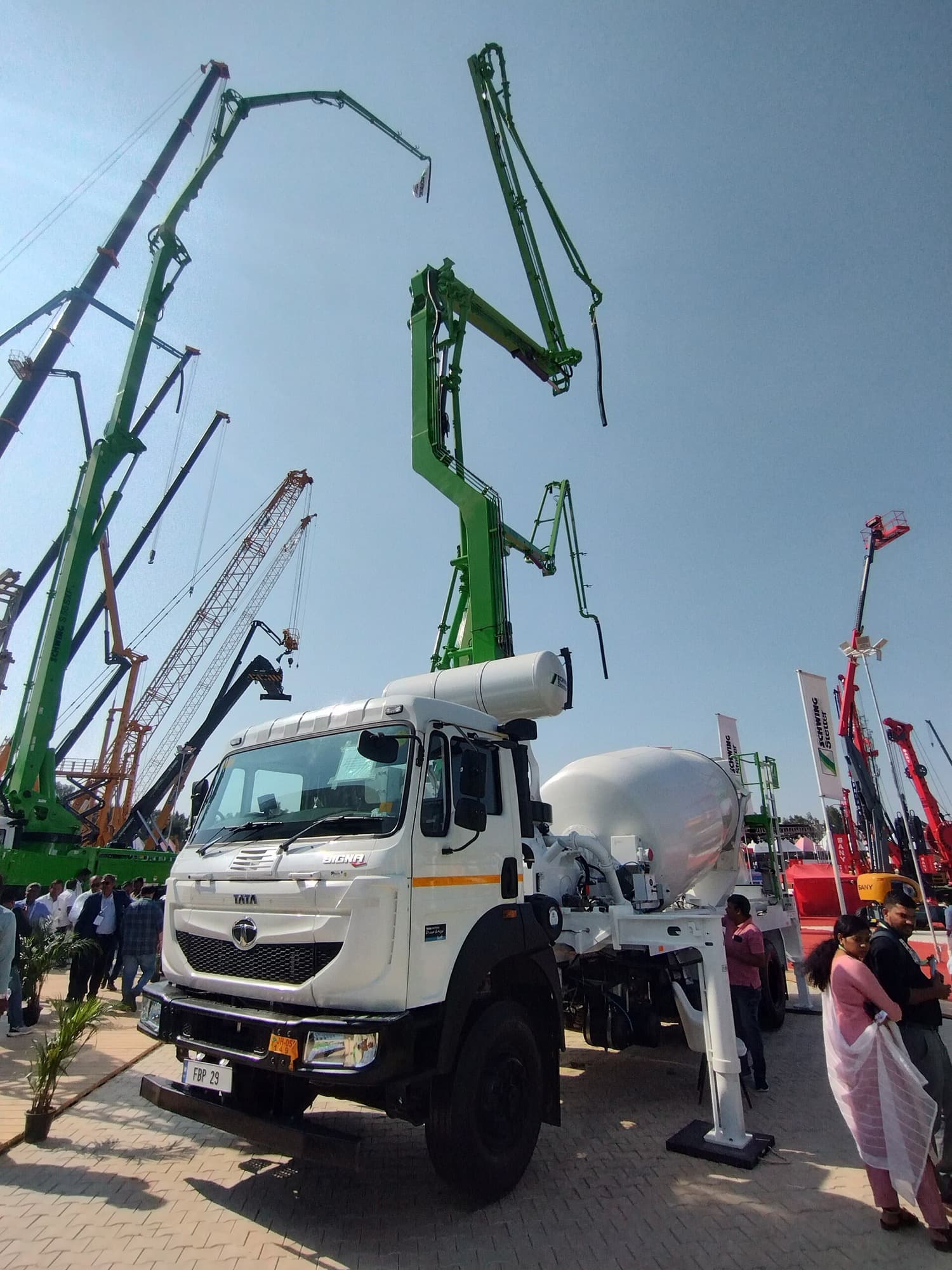 Tata Motors Signa, Signa (2020)