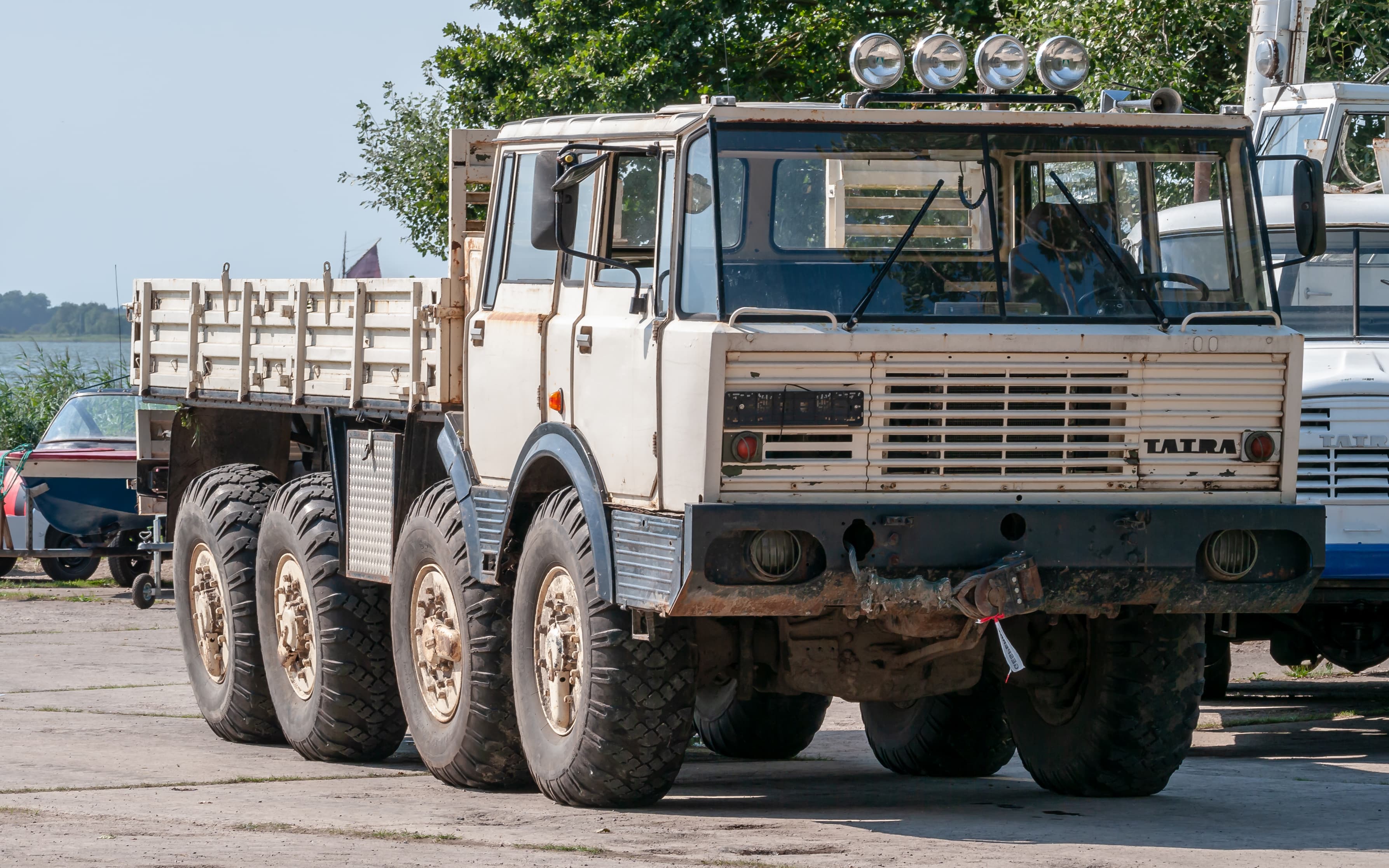 Tatra 813 8x8