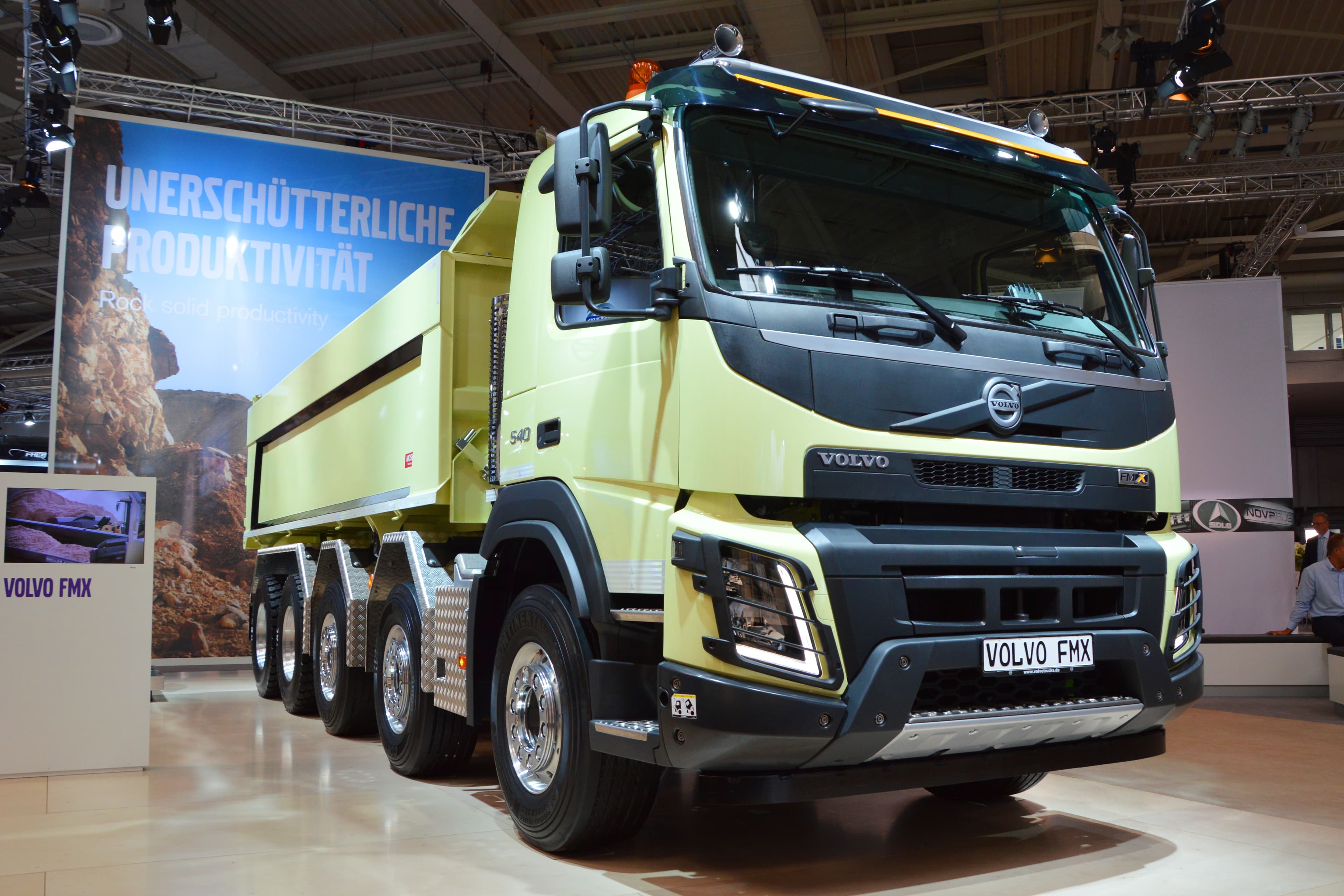 Volvo FMX 10×4 dump truck