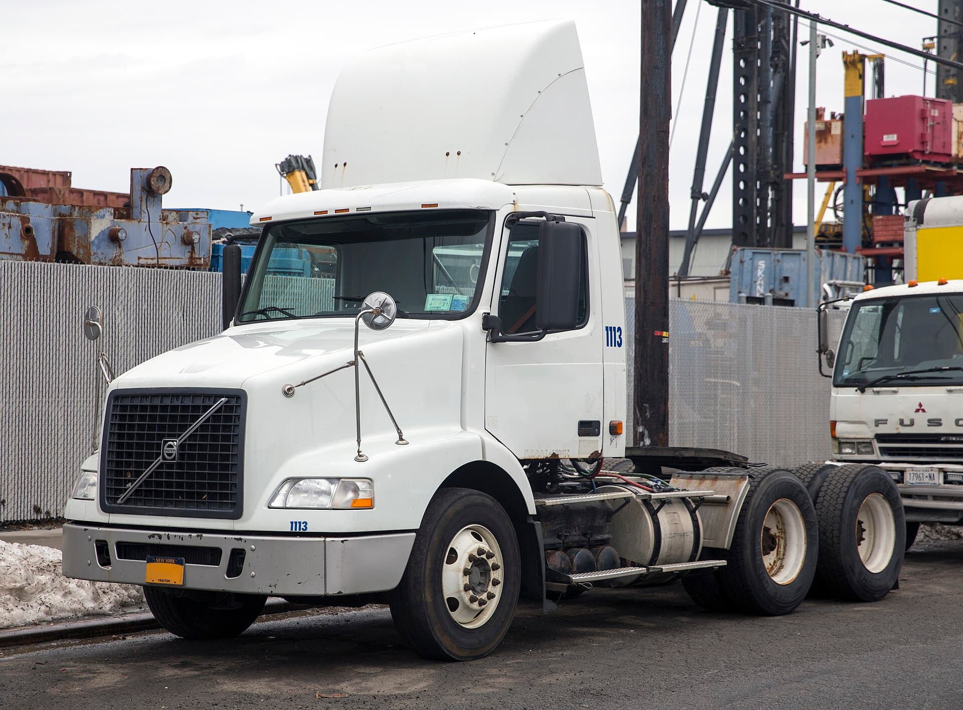 2002 Volvo VNL64T300 day cab