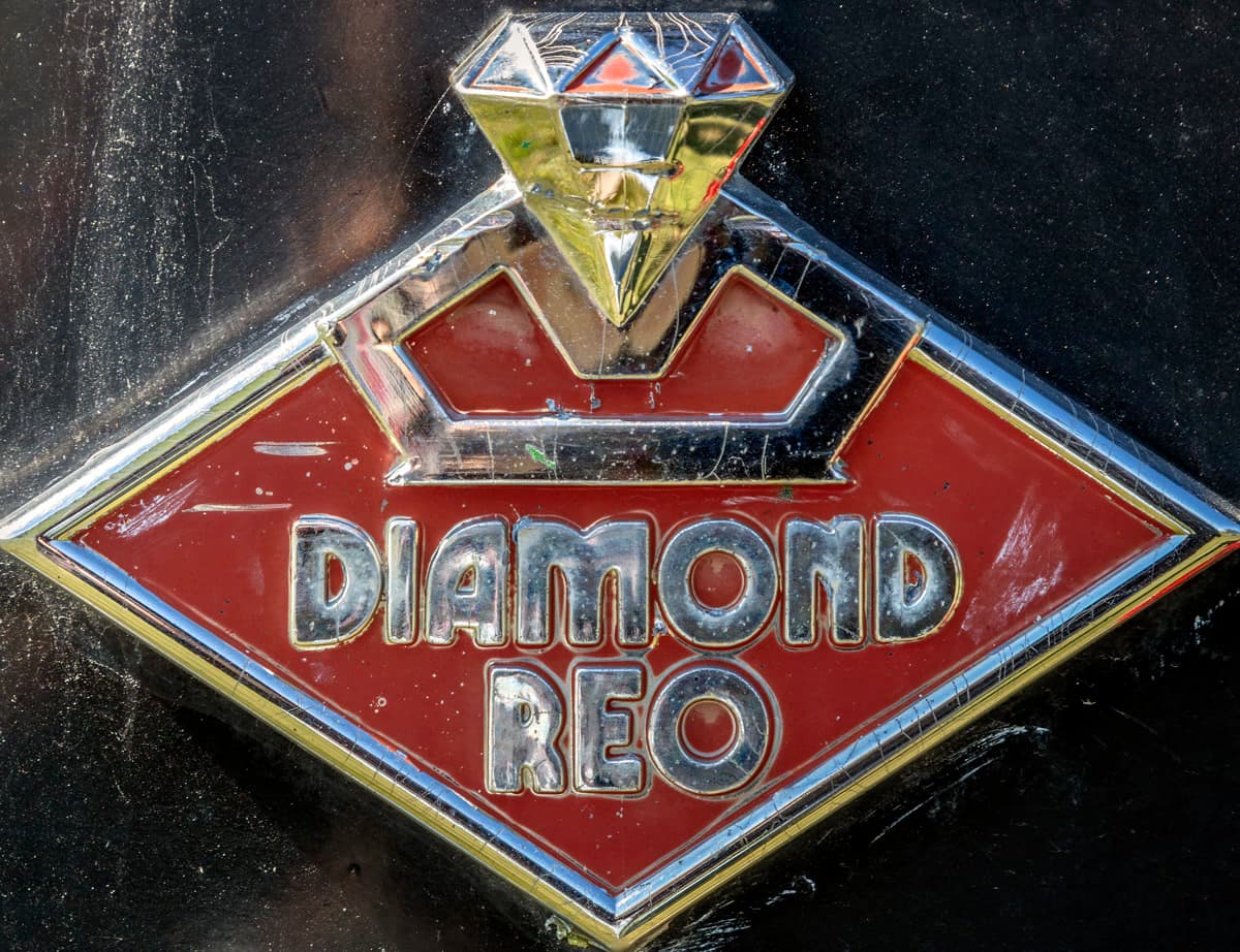 Diamond Reo logo
