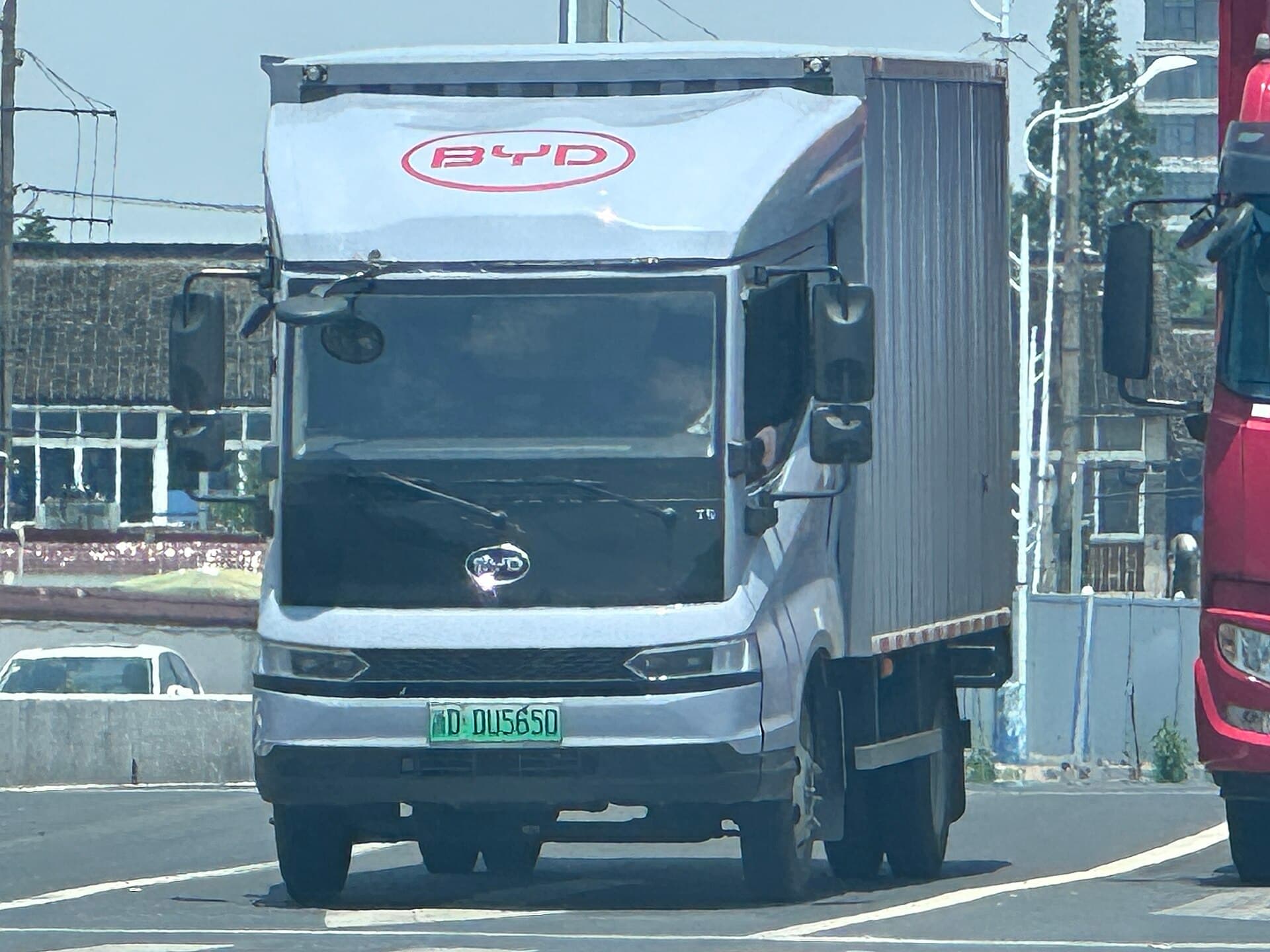 BYD T5 electric box truck