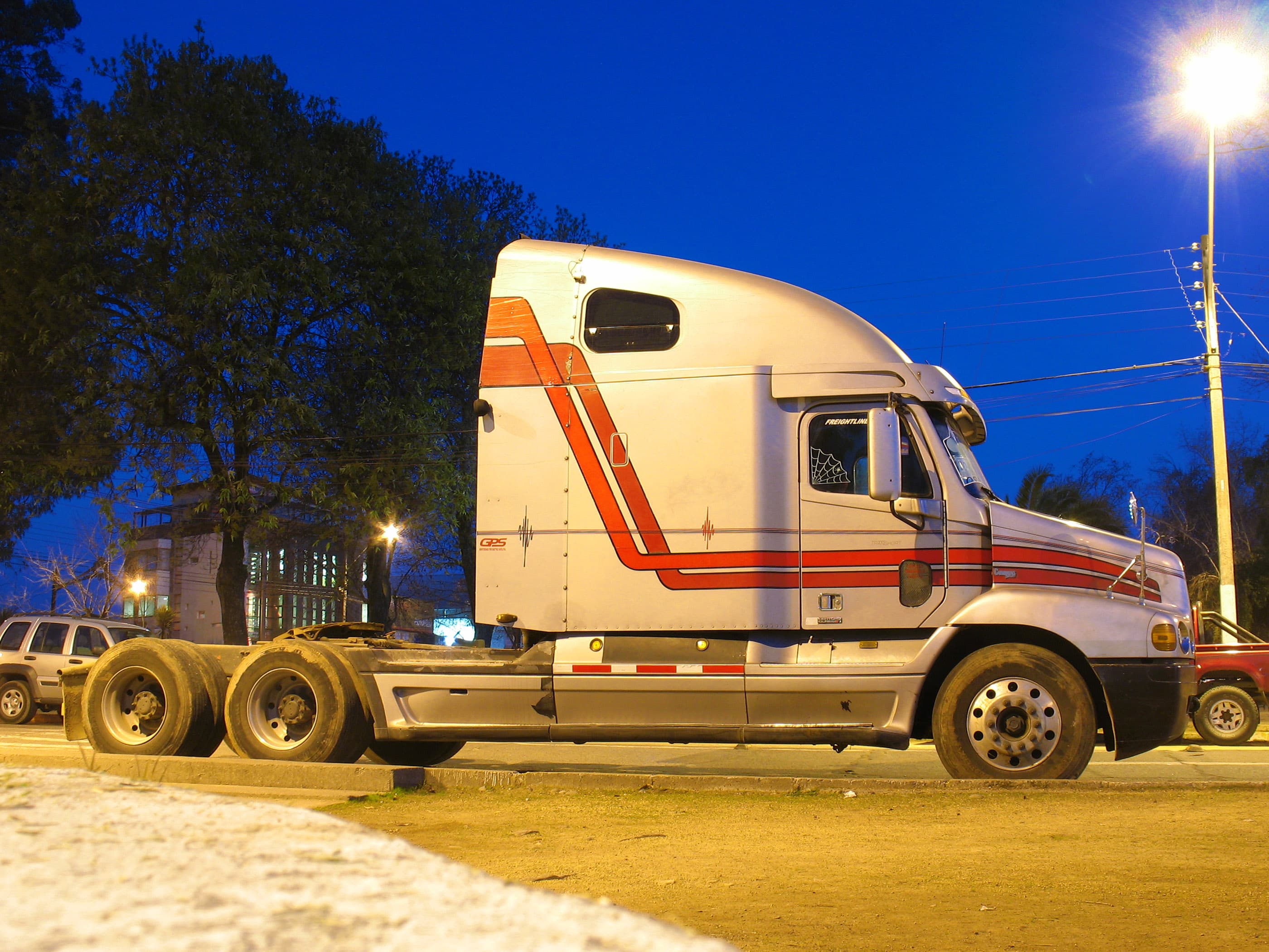 2001 Freightliner C120 Century Class