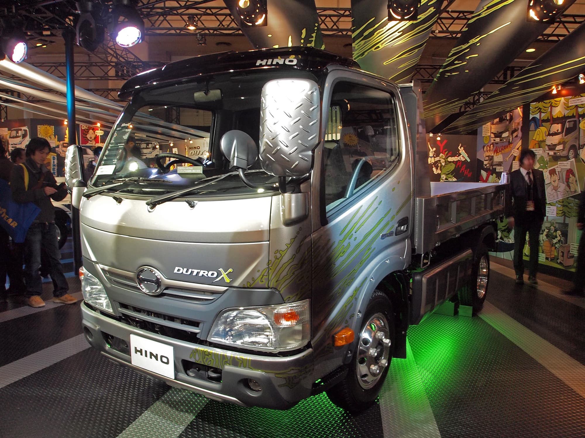 Hino Dutro X dump truck, based 2nd Hino Dutro, displayed at Tokyo Auto Salon 2012. Model:SKG-XZU620T Dump manufacturer: Kyokuto Kaihatsu Kogyo