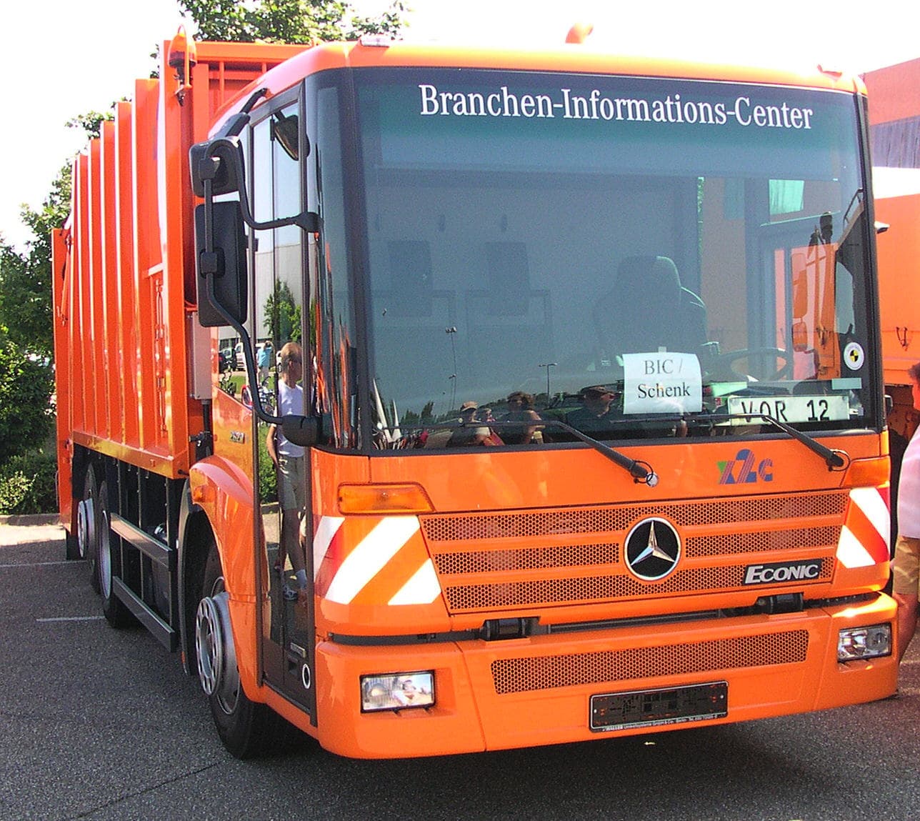 Mercedes-Benz Econic refuse collection truck