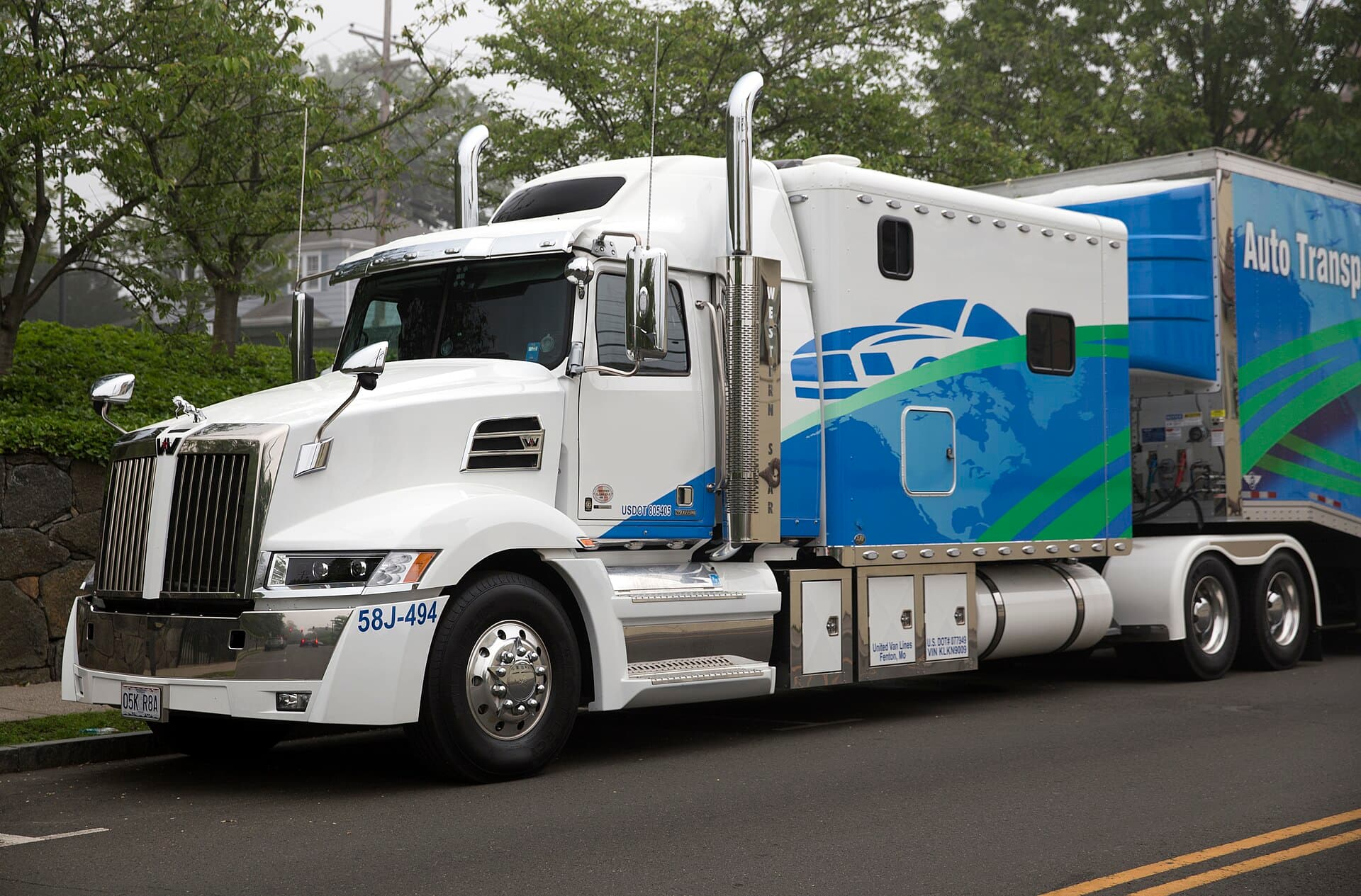 2019 Western Star 5700XE car transporter